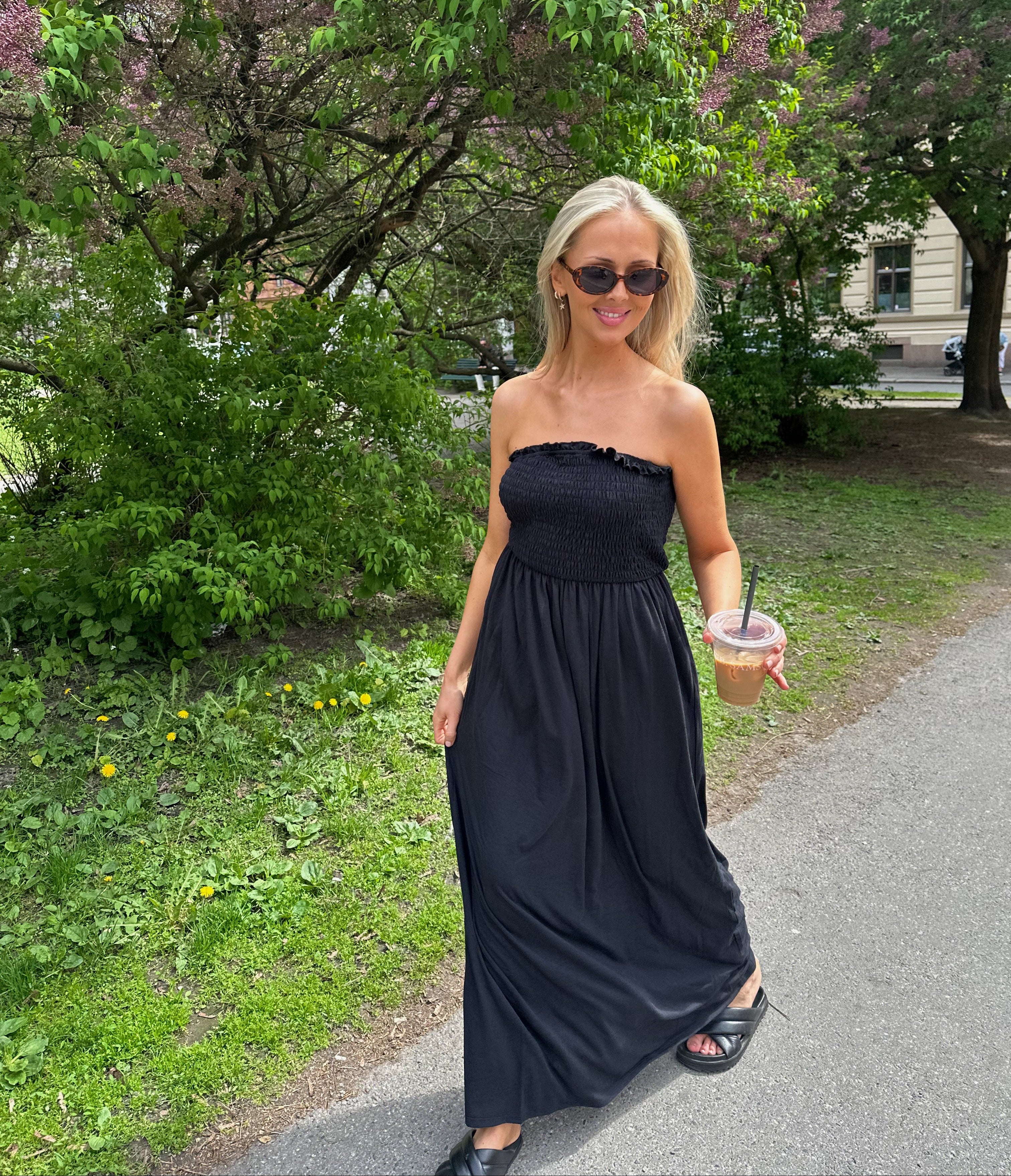VIANIKA Midi Dress - Black Beauty
